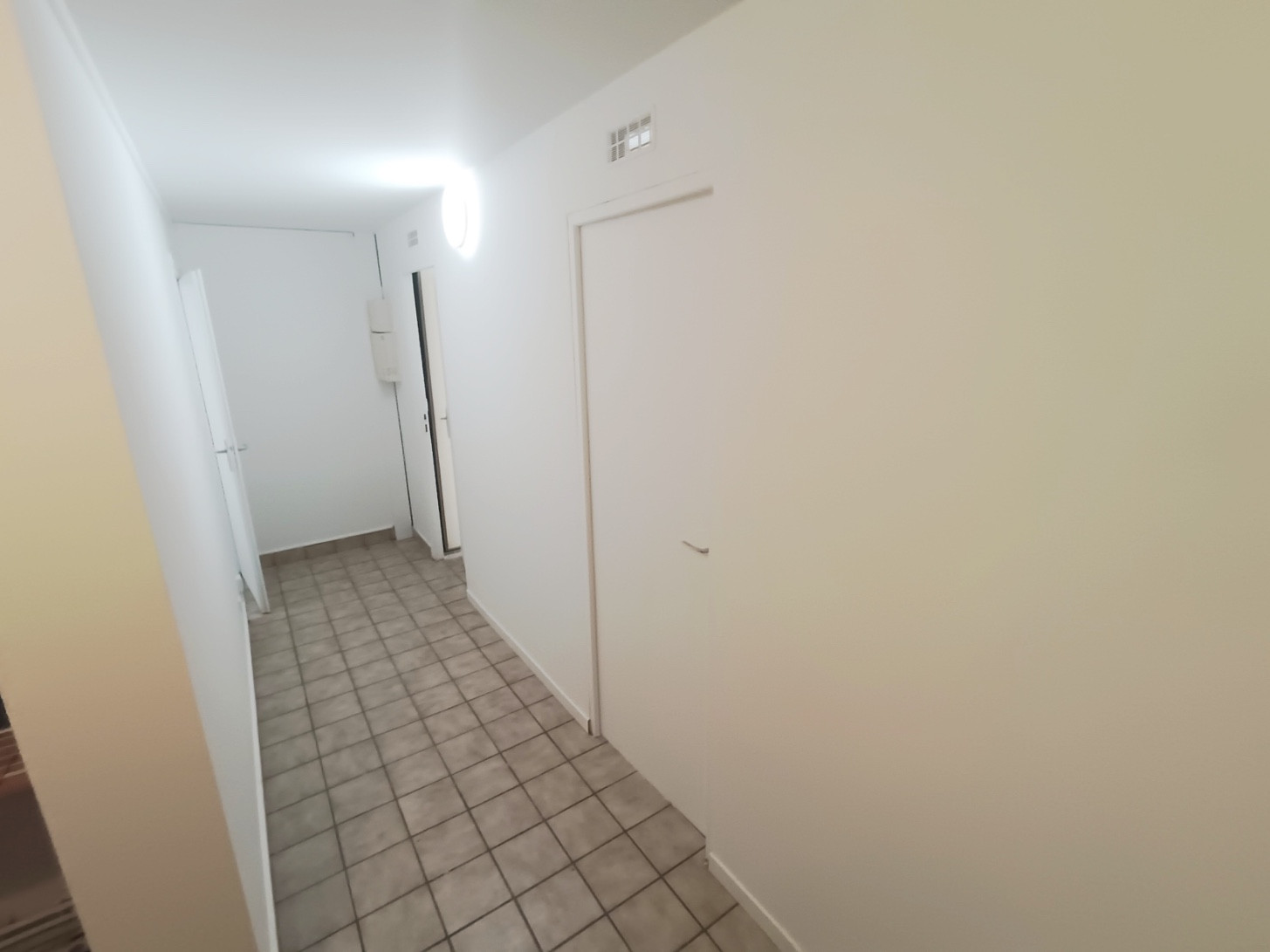 
                                                Vente
                                                 T3, 45 m² avec parking au cœur de St Leu Amiens