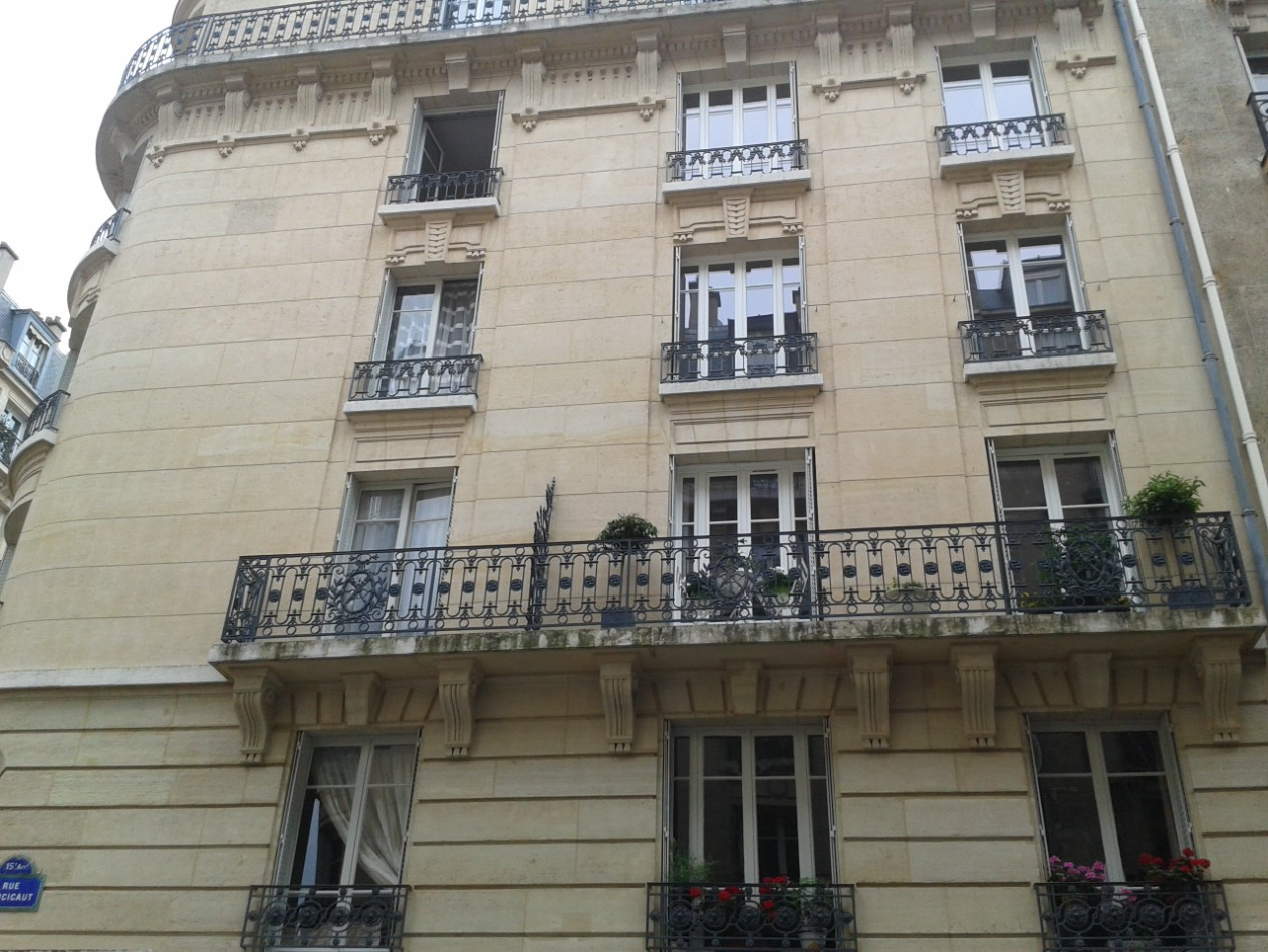 
                                                Location
                                                 T3, 53 m2, Paris 15e, 1600€ Charge comprises