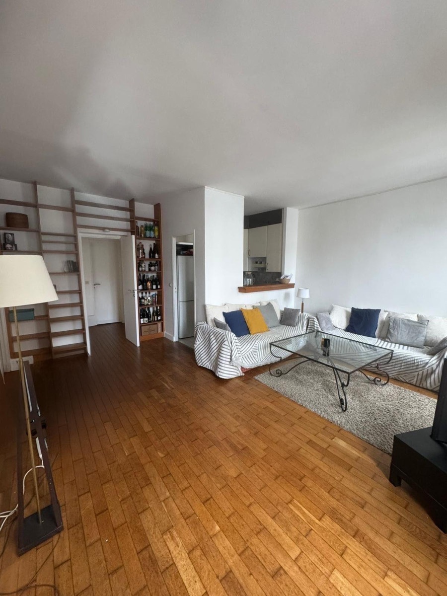 
                                                Location
                                                 T3 - 55 m2 à Puteaux