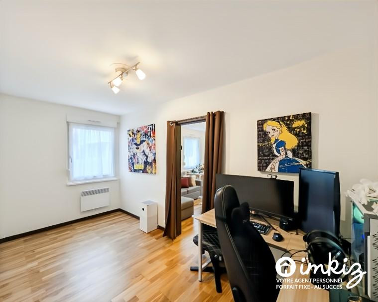 
                                                Vente
                                                 T3 65m² traversant en RDC, luminosité et confort