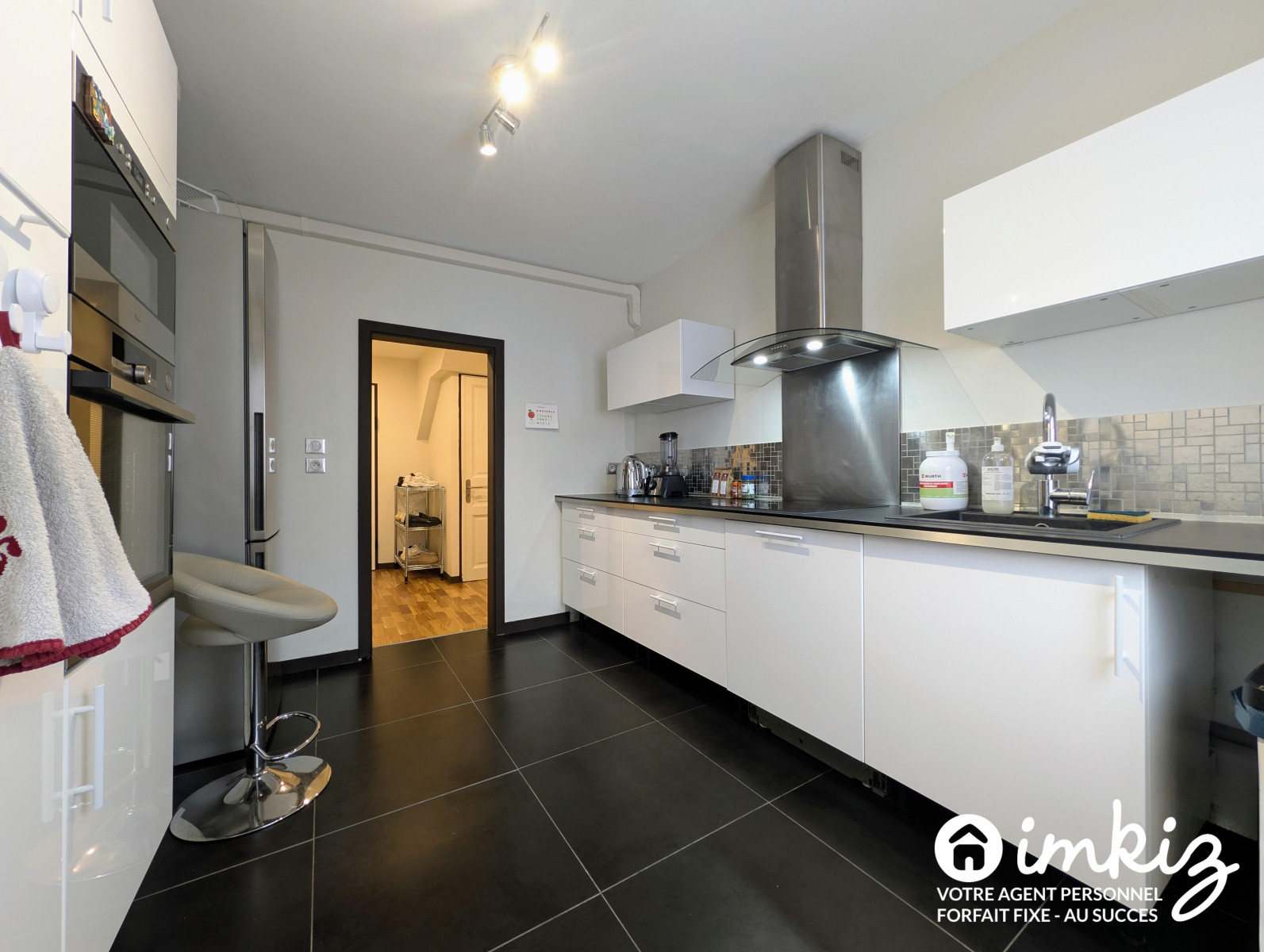 
                                                Vente
                                                 T3  65m² traversant en RDC, luminosité et confort