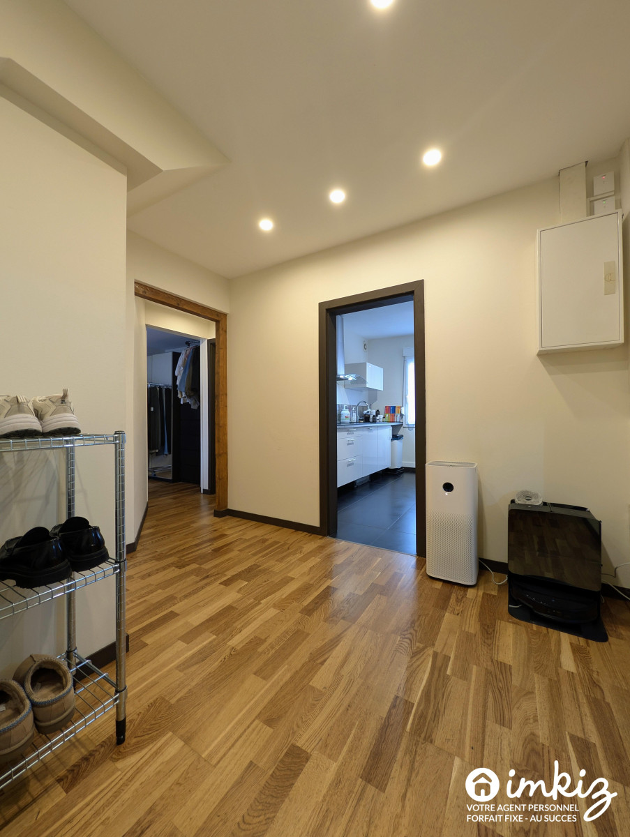 
                                                Vente
                                                 T3  65m² traversant en RDC, luminosité et confort
