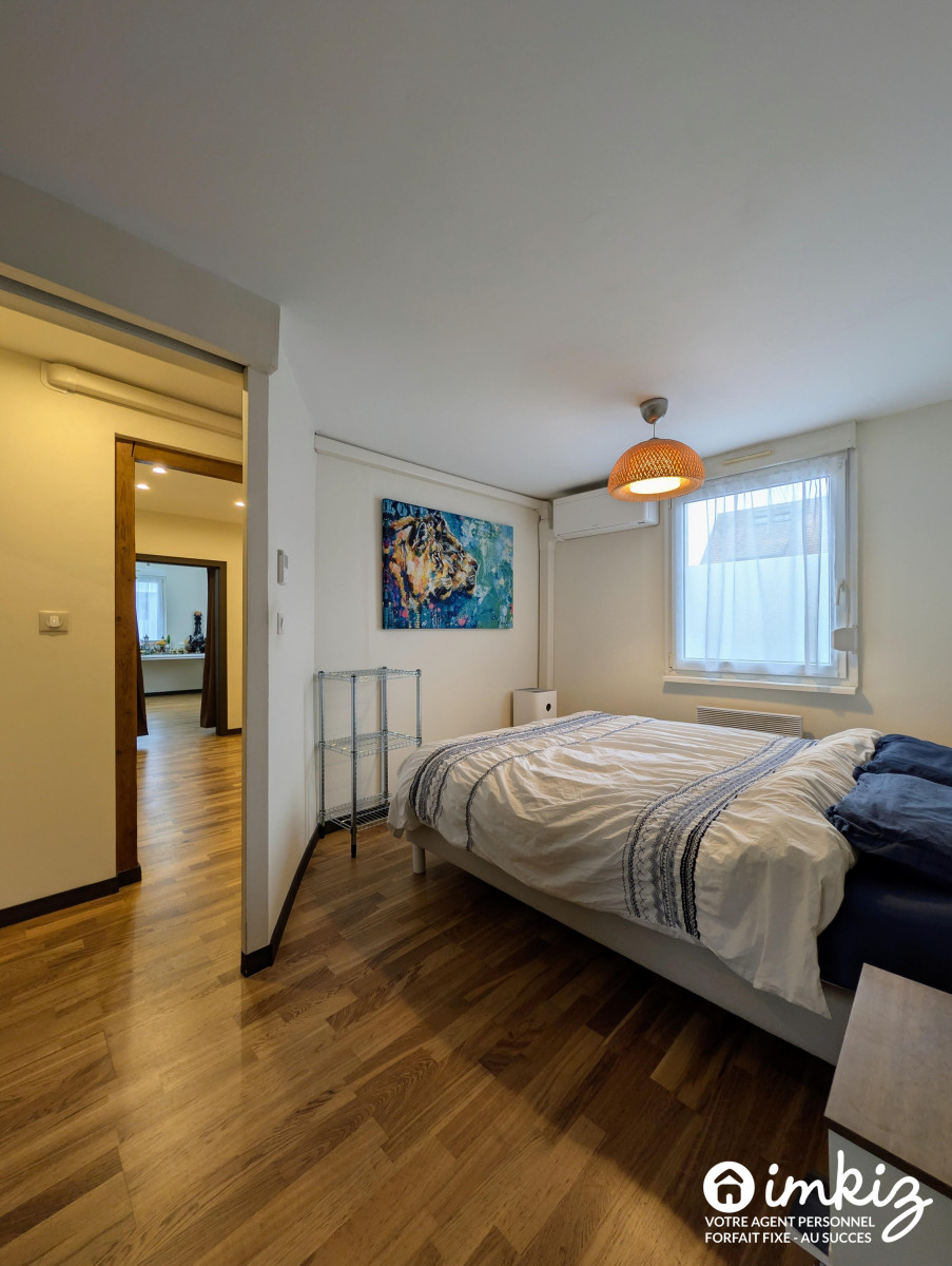 
                                                Vente
                                                 T3  65m² traversant en RDC, luminosité et confort