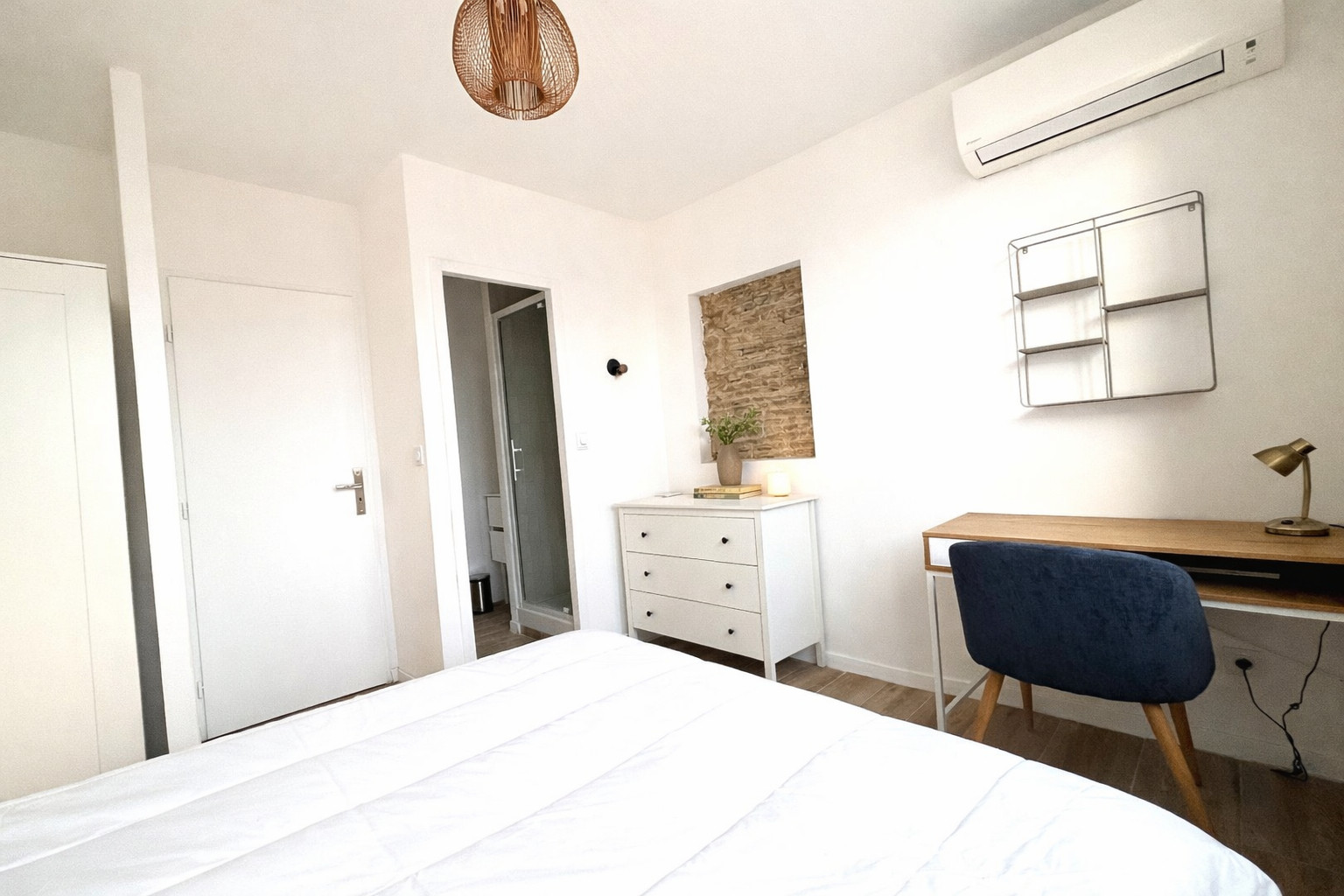 
                                                Location
                                                 T3 - 70m² - Quartier Vieux-Port