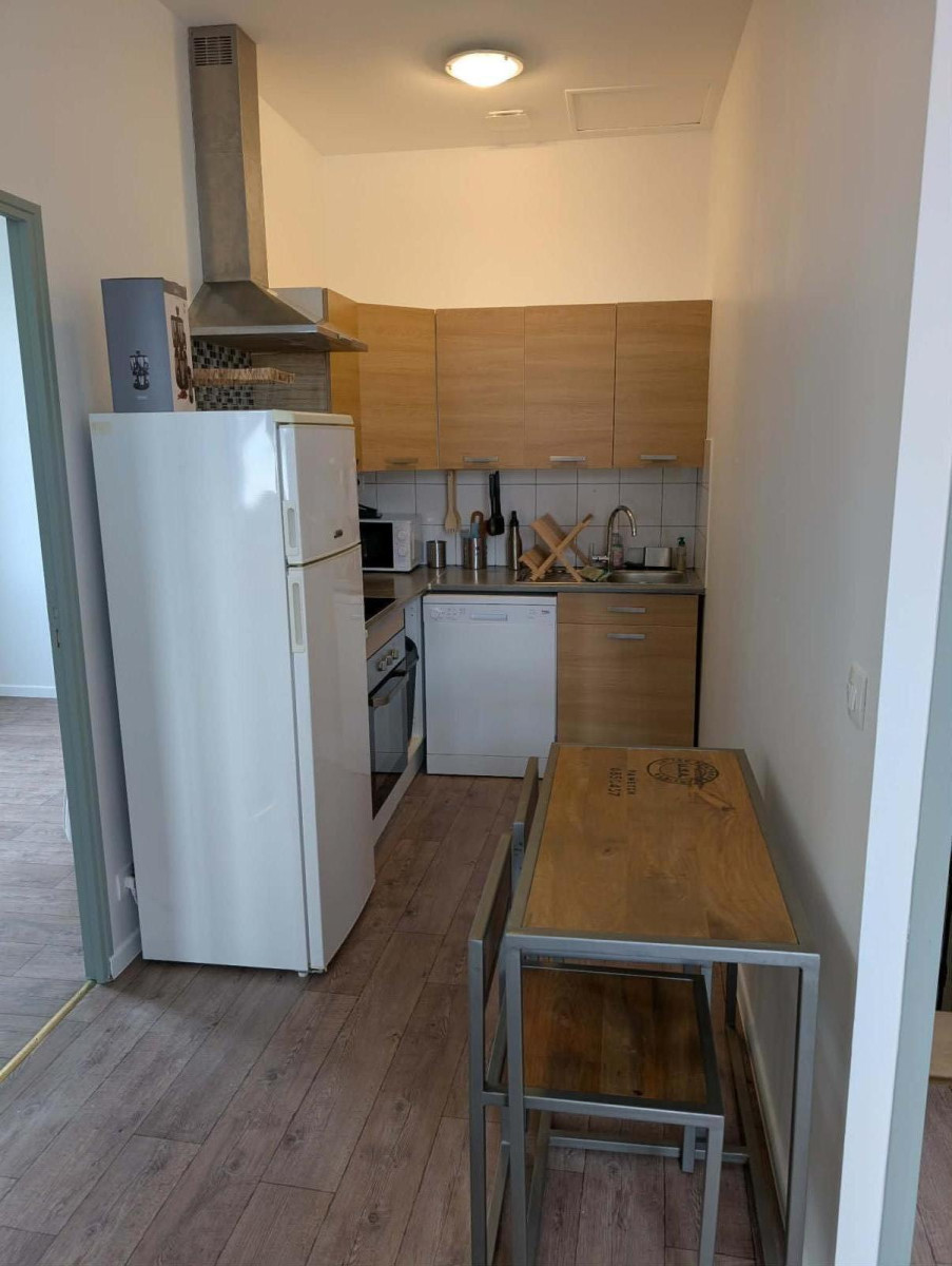 
                                                Location
                                                 T3 Atypique MEUBLÉ 46m² BORDEAUX avec Clim