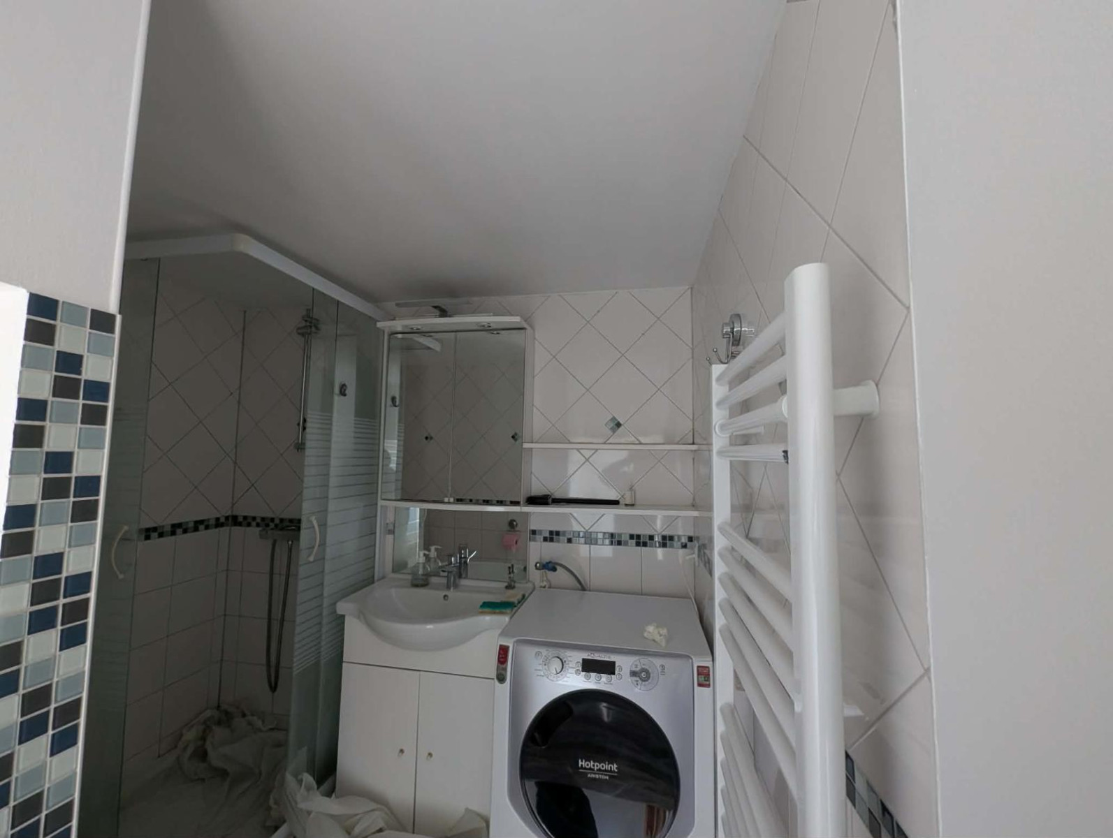 
                                                Location
                                                 T3 Atypique MEUBLÉ 46m² BORDEAUX avec Clim