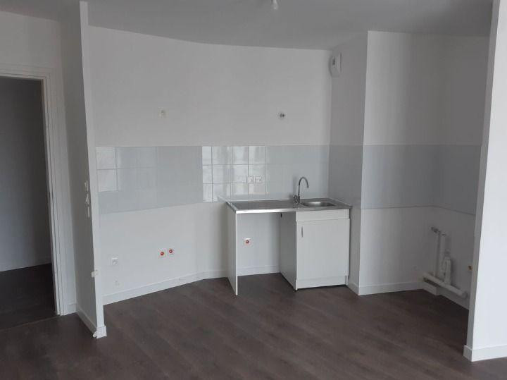 
                                                Location
                                                 T3 avec balcon et parking à Noisy-le-Grand