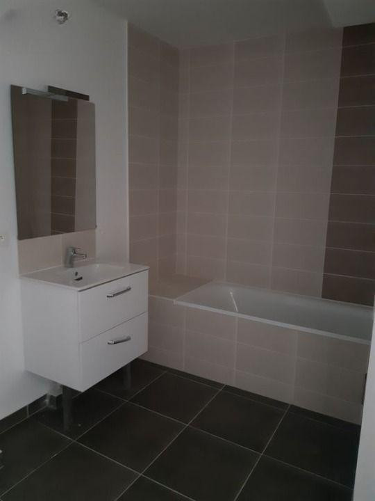 
                                                Location
                                                 T3 avec balcon et parking à Noisy-le-Grand