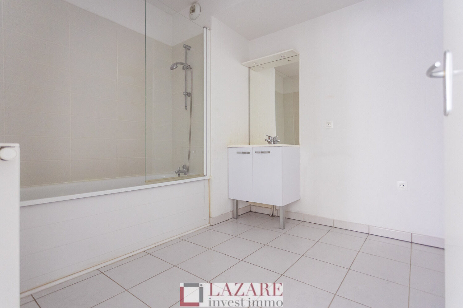 
                                                Vente
                                                 T3 AVEC BALCON QUARTIER MONTAUDRAN