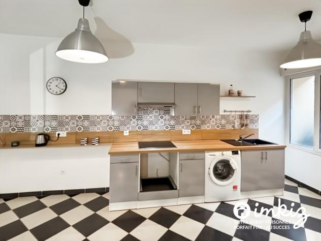 
                                                Vente
                                                 T3 avec cour privative et parking