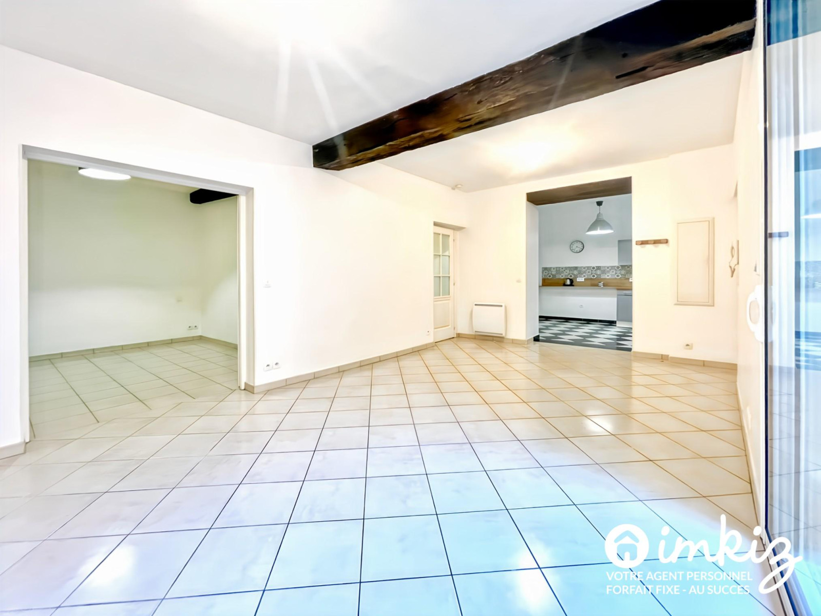 
                                                Vente
                                                 T3 avec cour privative et parking