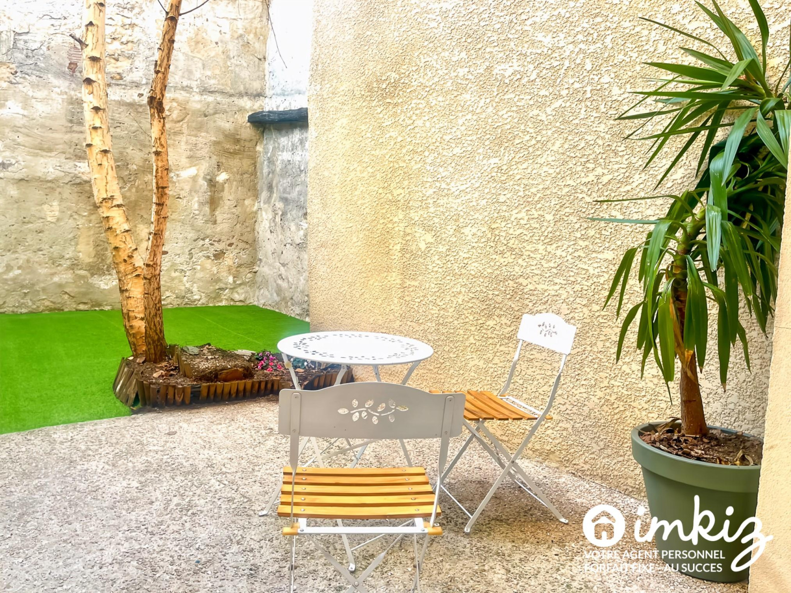 
                                                Vente
                                                 T3 avec cour privative et parking