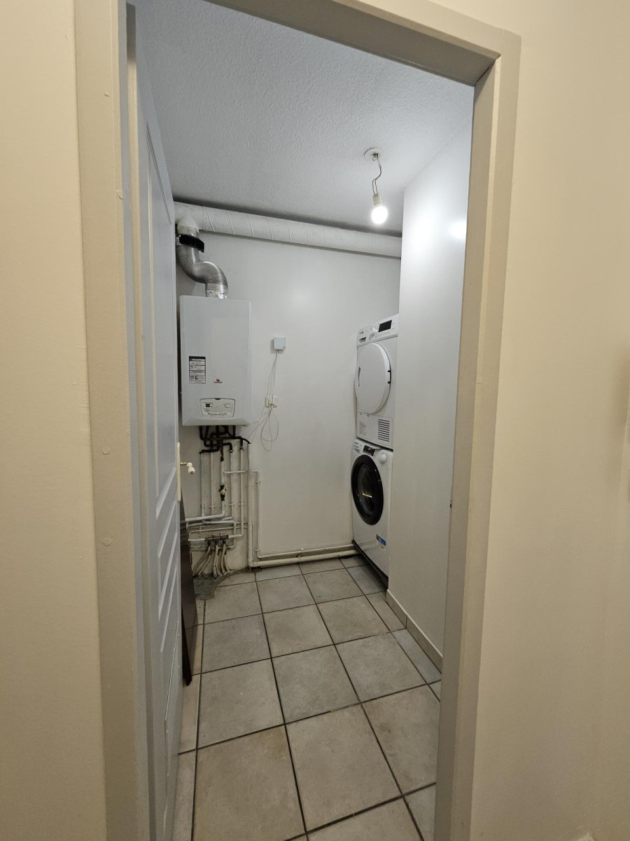 
                                                Location
                                                 T3 avec grandes terrasses