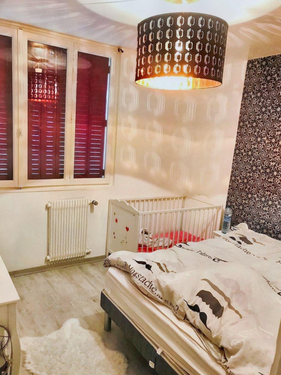 
                                                Location
                                                 T3 avec jardin + 2 parking dans résidence moderne