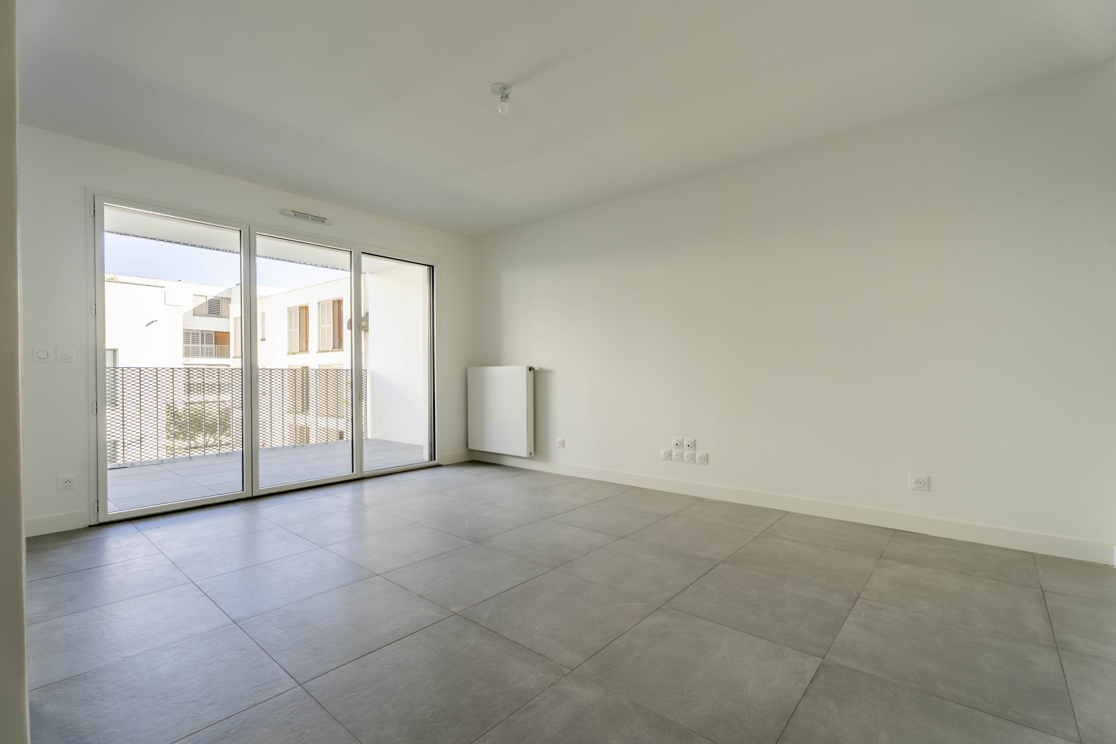 
                                                Vente
                                                 T3 avec loggia - Lyon 9