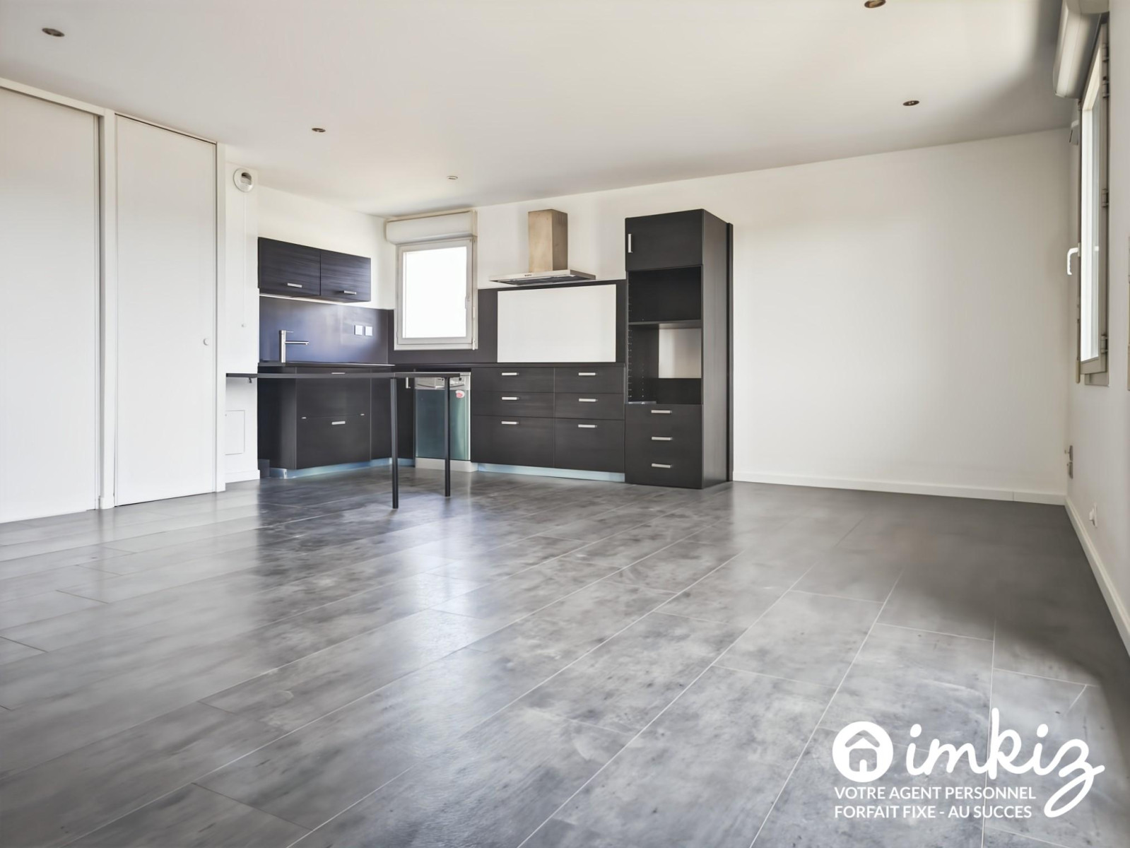 
                                                Vente
                                                 T3 avec piscine et parking sécurisés  - Lalande
