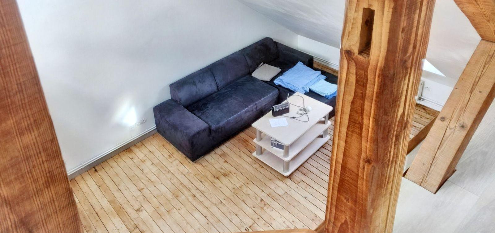 
                                                Location
                                                 T3 bis en duplex quartier d'Arches