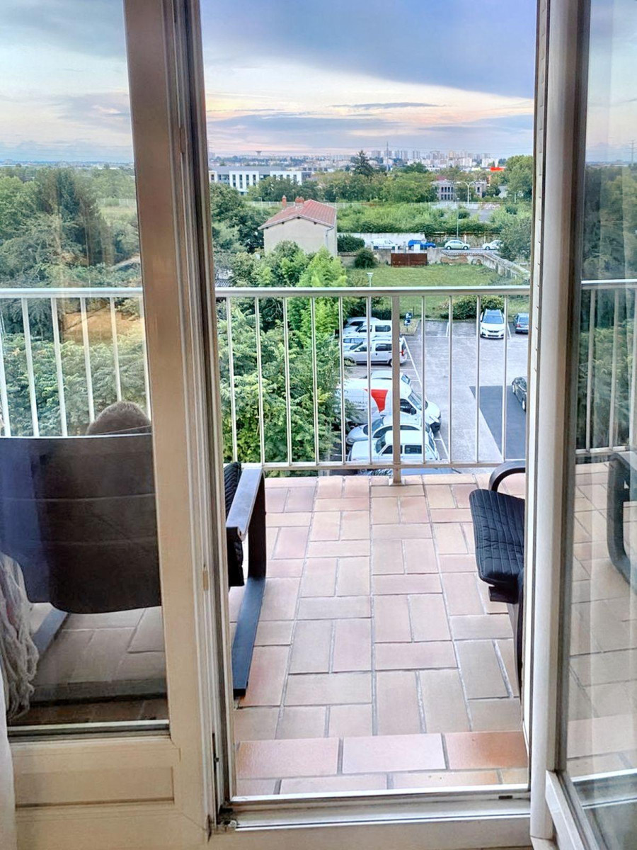 
                                                Location
                                                 T3 bis lumineux de 81m2 moulin à vent proche lyon