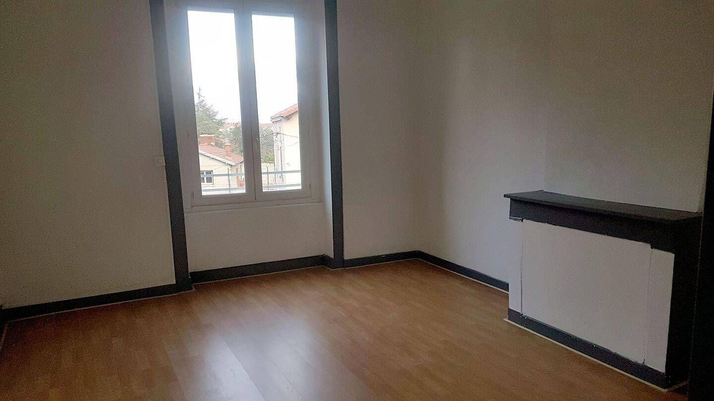 
                                                Location
                                                 T3 Bis prestige 85 m² proche place Bellevue