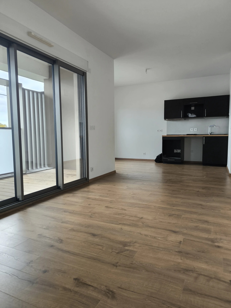 
                                                Location
                                                 T3  Bordeaux