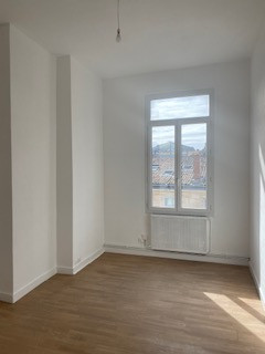 
                                                Location
                                                 T3 Bordeaux Chartrons