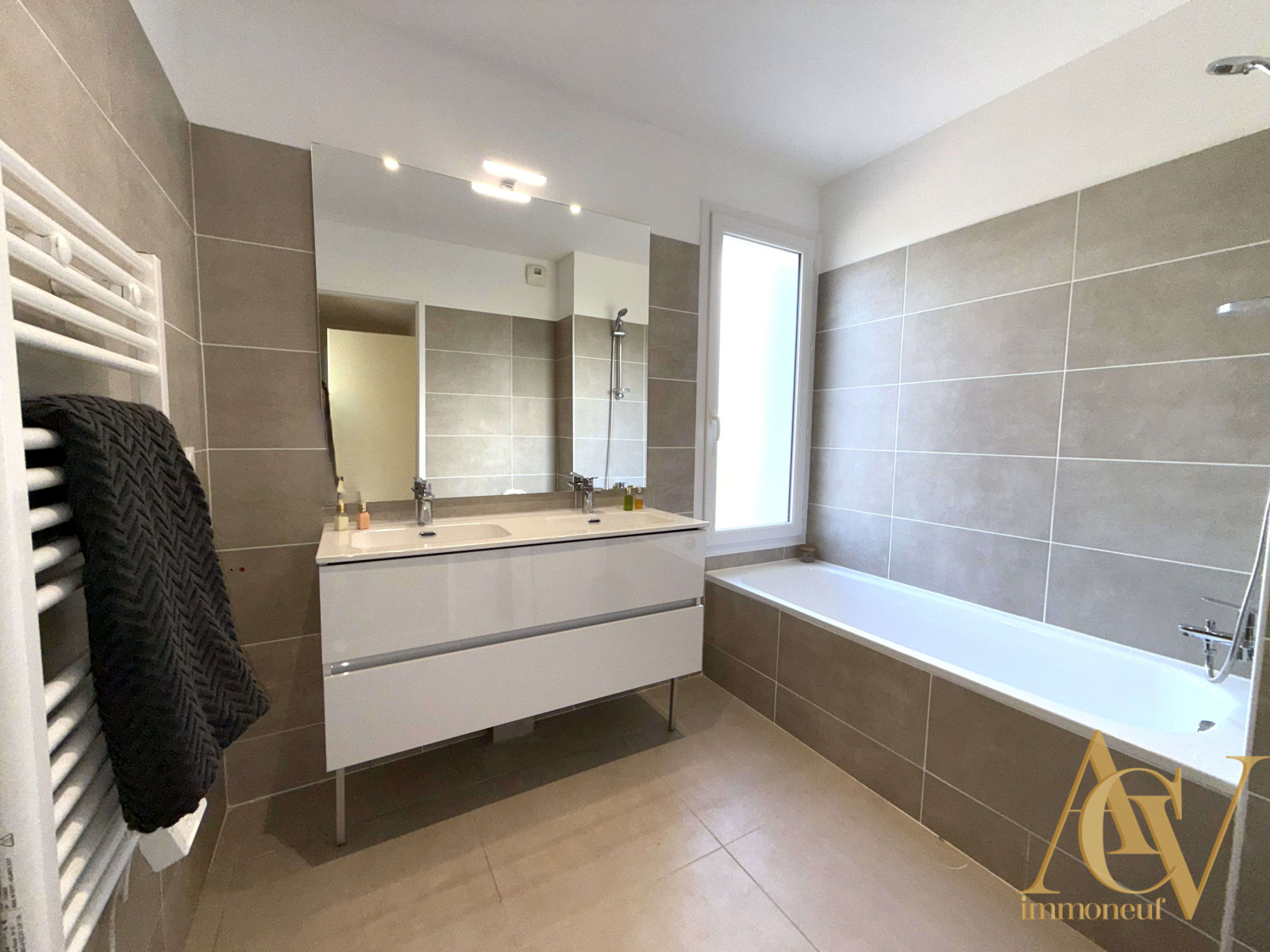 
                                                Vente
                                                 T3 Contemporain avec Jardin– Golfe de St-Tropez