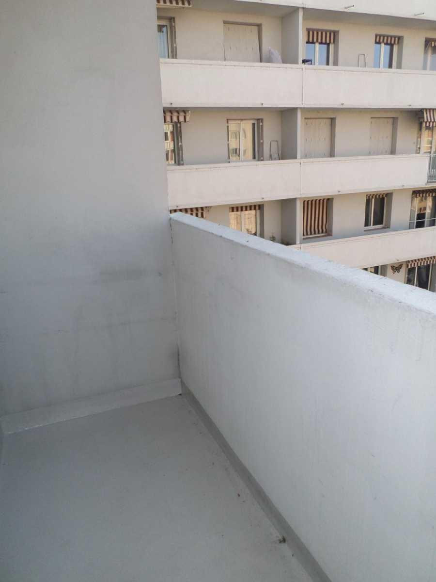 
                                                Location
                                                 T3 de 49 m² situé à Villeurbanne