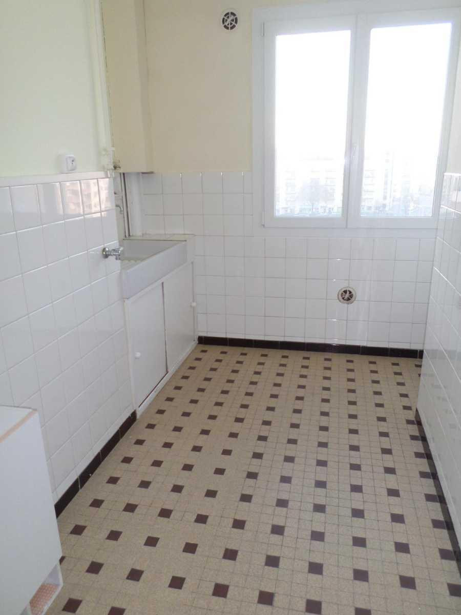 
                                                Location
                                                 T3 de 49 m² situé à Villeurbanne