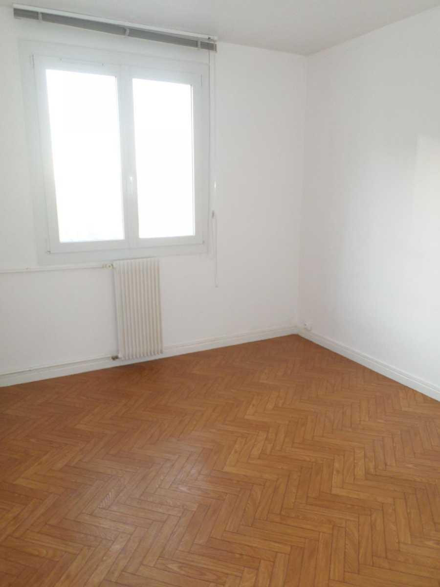 
                                                Location
                                                 T3 de 49 m² situé à Villeurbanne
