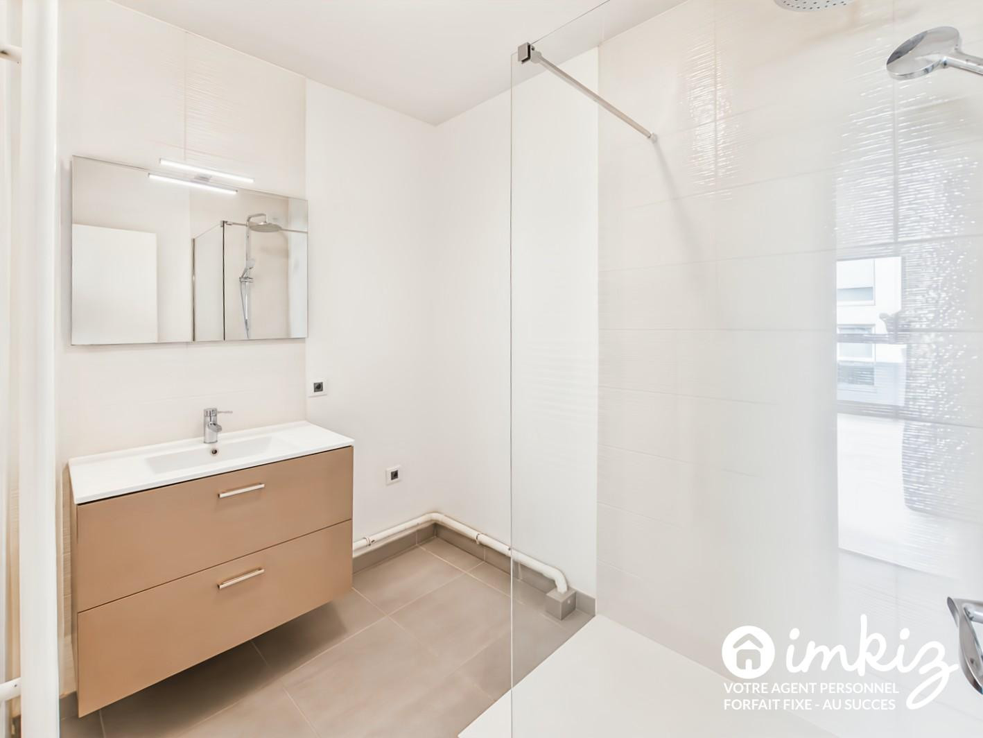 
                                                Vente
                                                 T3 de 60m² - garage, balcon, 2018 - Clé en main !