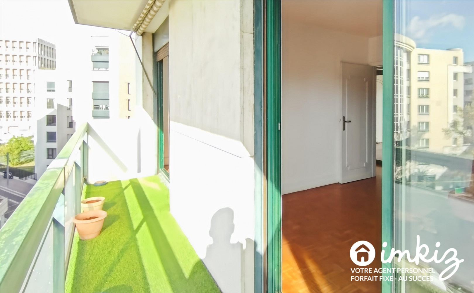
                                                Vente
                                                 T3 de 61m² balcons + 2 parkings avenue Lacassagne