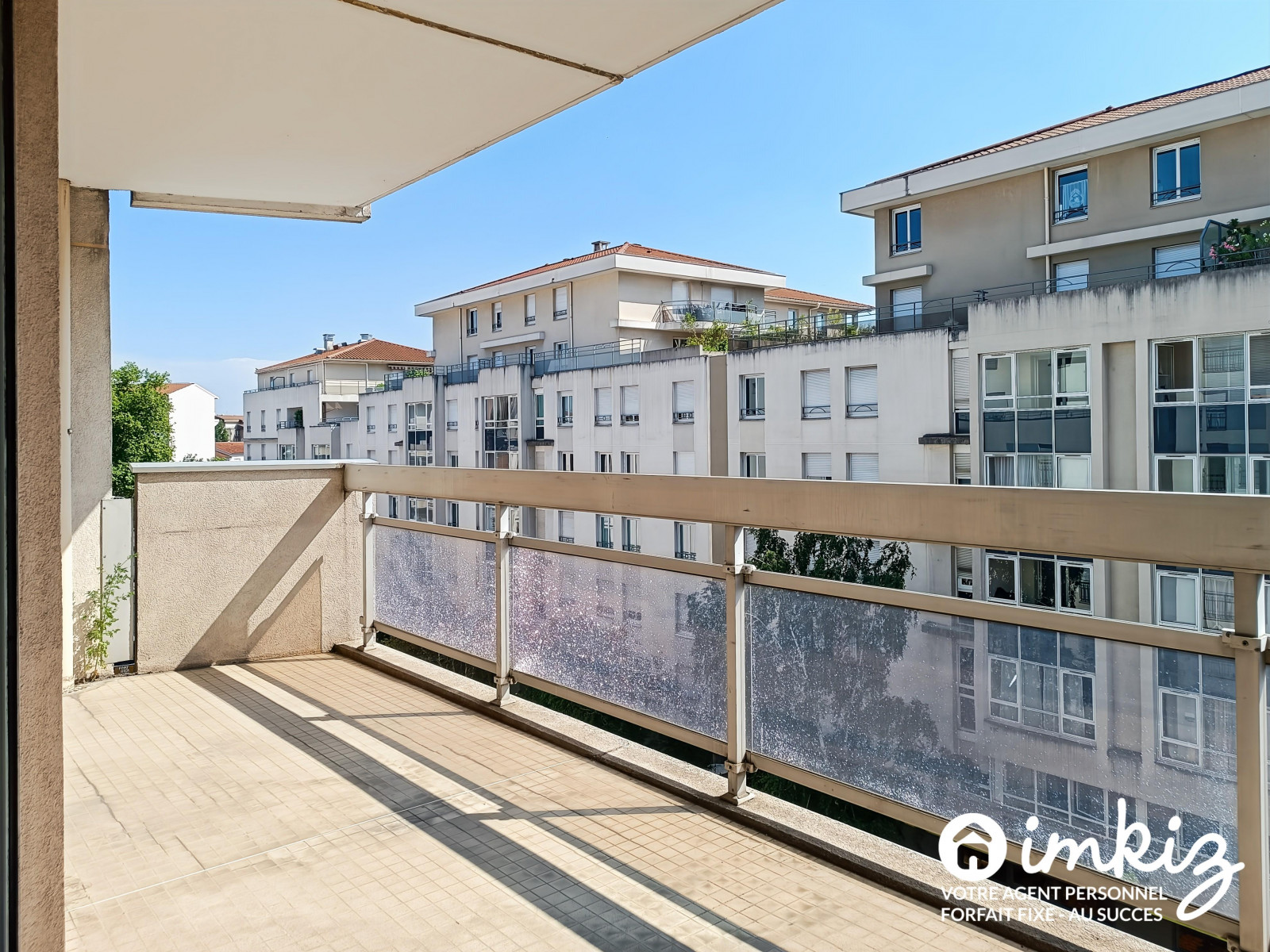 
                                                Vente
                                                 T3 de 73m² avec balcon avenue Lacassagne