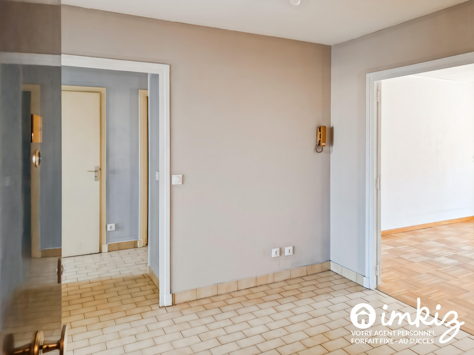 
                                                Vente
                                                 T3 de 73m² avec balcon avenue Lacassagne