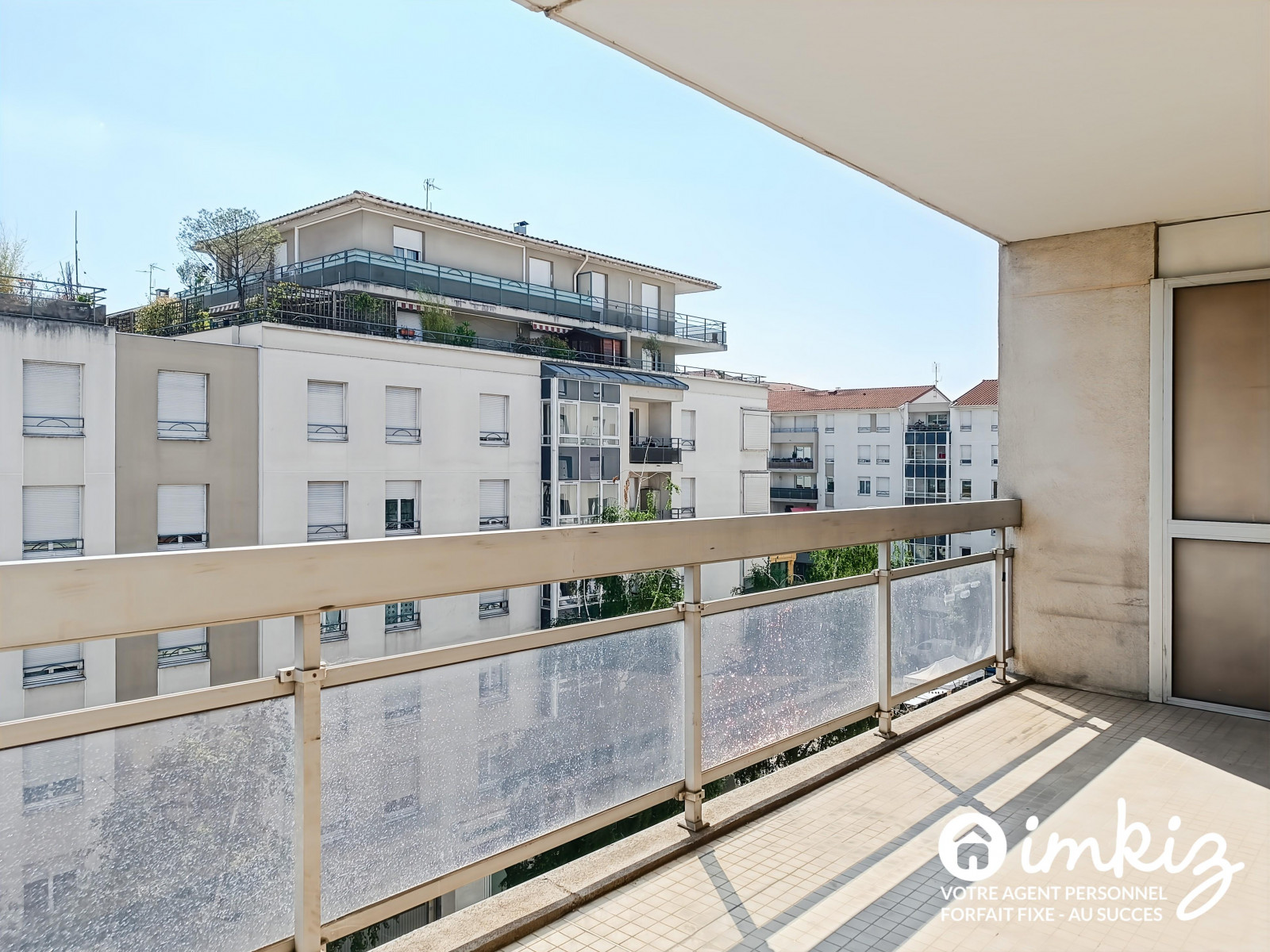 
                                                Vente
                                                 T3 de 73m² avec balcon avenue Lacassagne