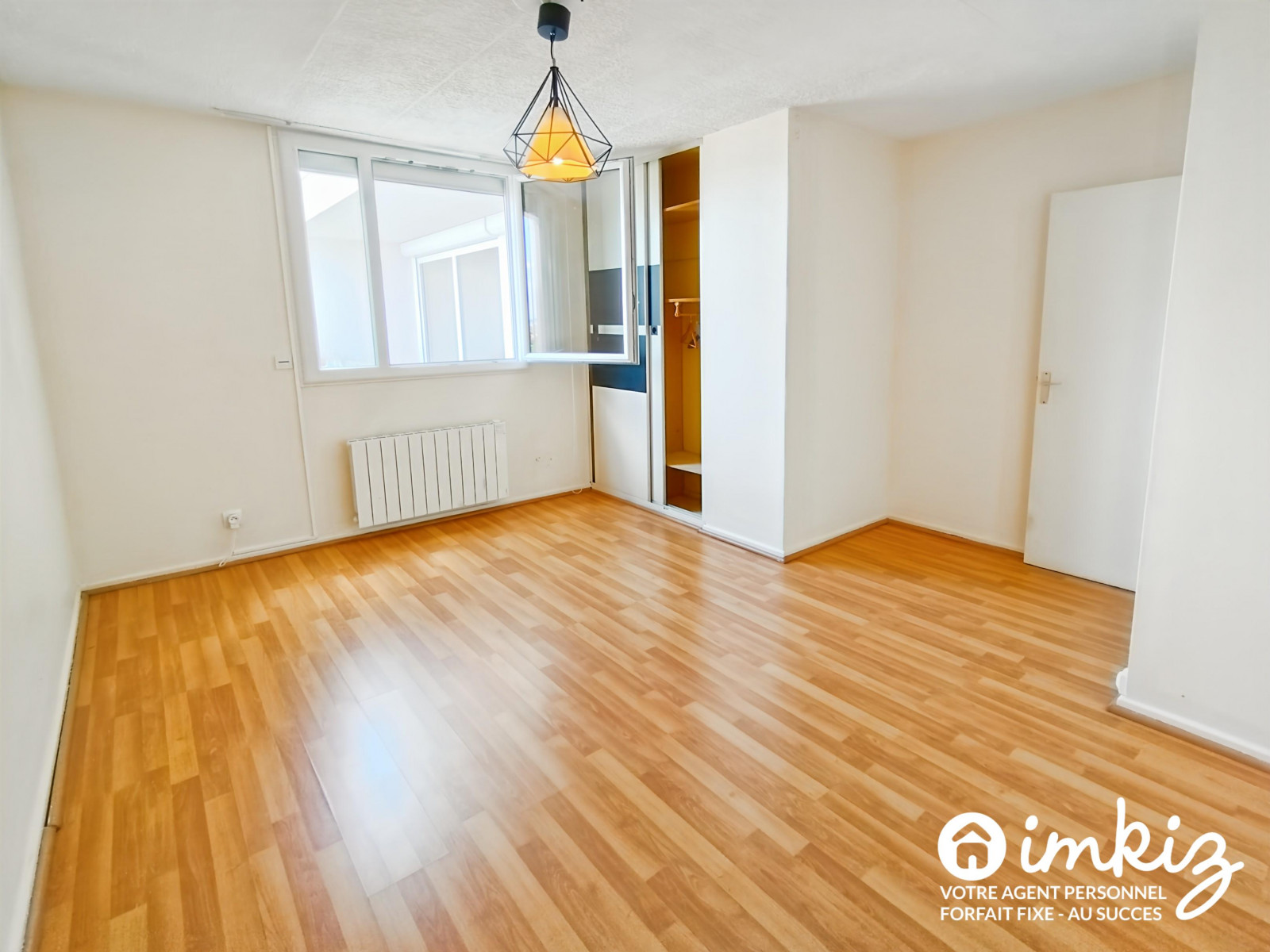 
                                                Vente
                                                 T3 de 83m² au dernier étage avec balcon + terrasse