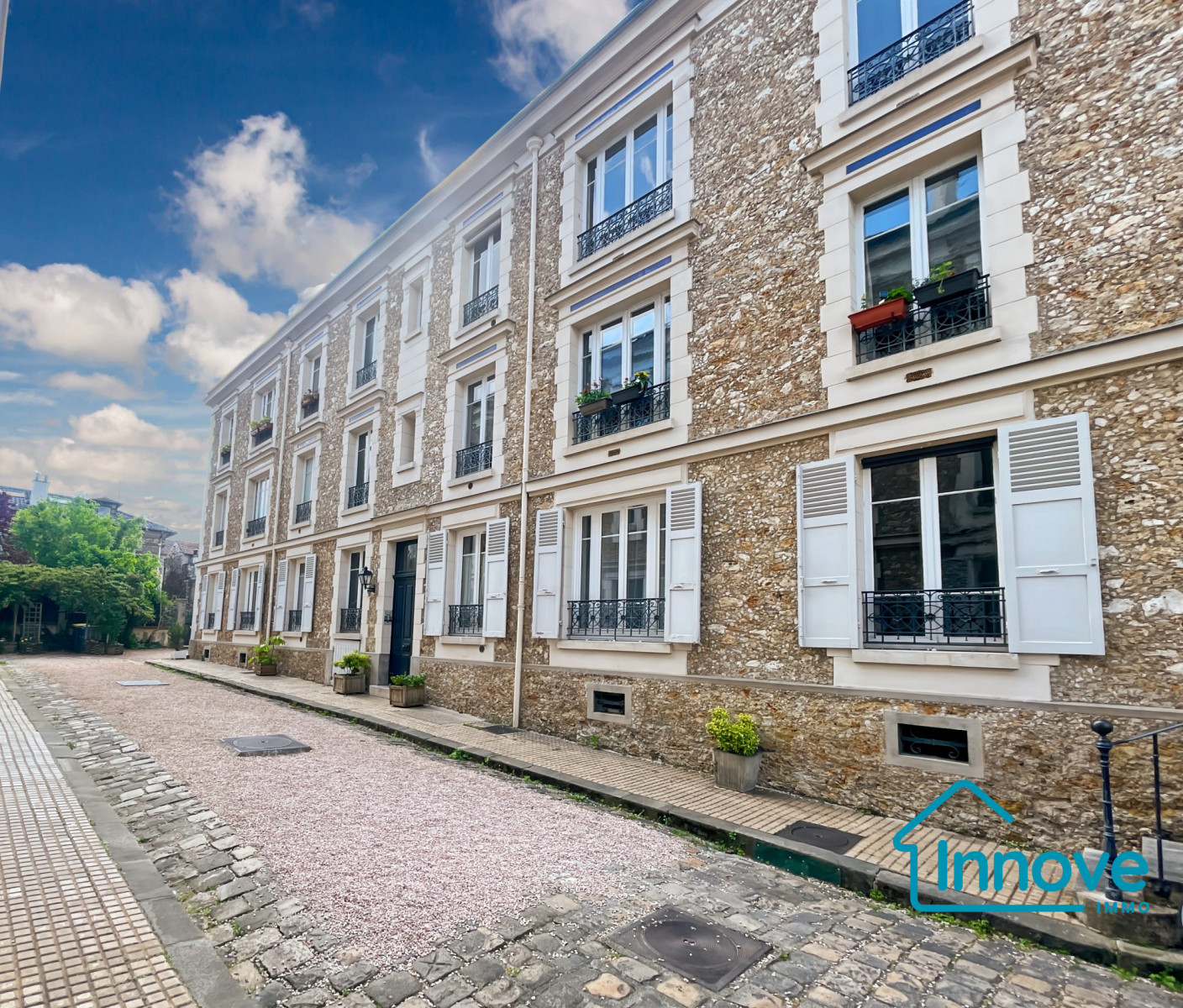 
                                                Vente
                                                 T3 de caractère au calme, Quartier Saint-Louis