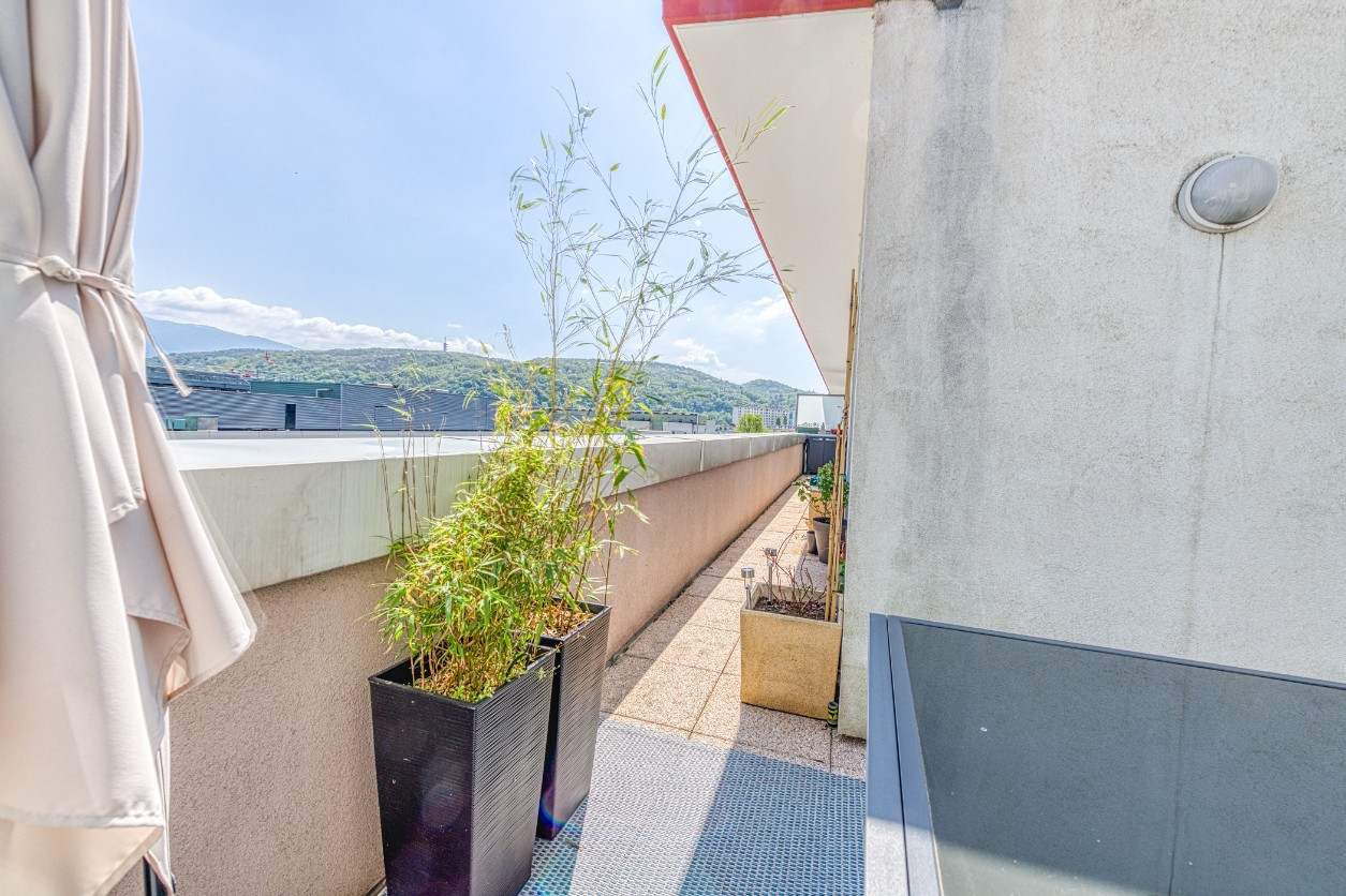 
                                                Vente
                                                 T3 de standing avec grand balcon et dernier étage