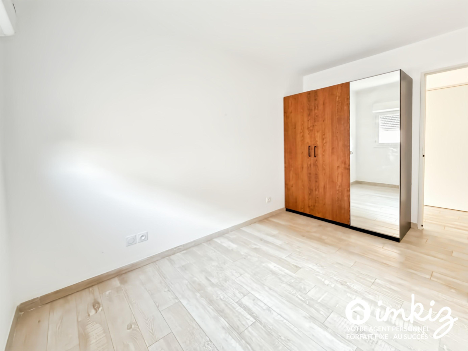 
                                                Vente
                                                 T3 dernier etage avec terrasse et box