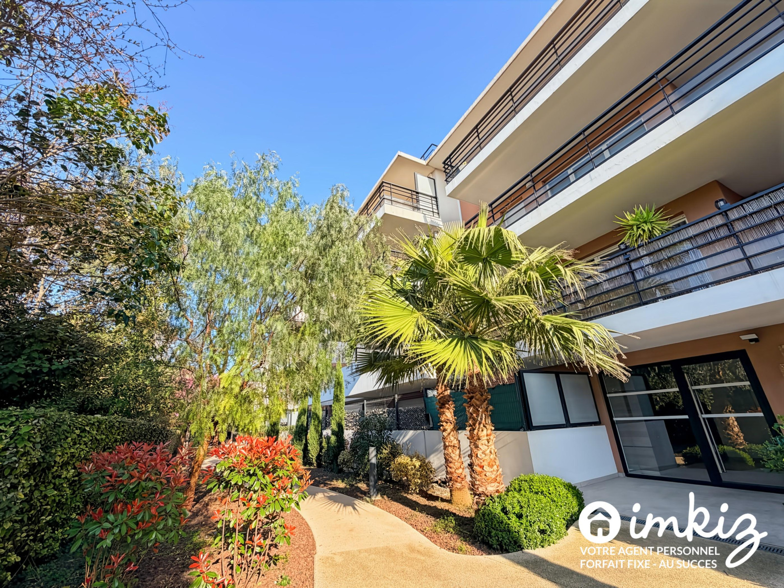 
                                                Vente
                                                 T3 dernier etage avec terrasse et box