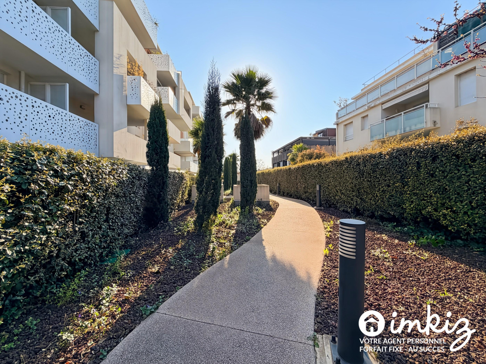 
                                                Vente
                                                 T3 dernier etage avec terrasse et box