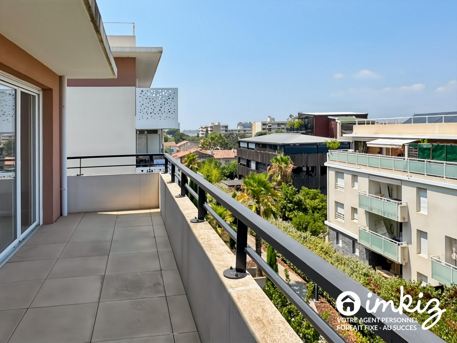 
                                                Vente
                                                 T3 dernier etage avec terrasse et box
