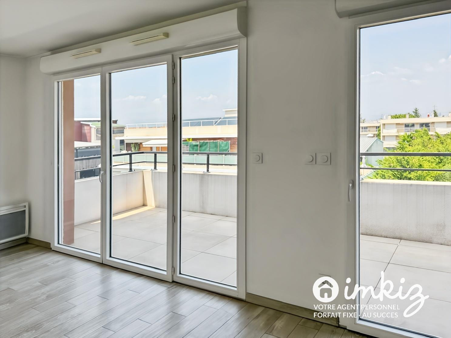 
                                                Vente
                                                 T3 dernier etage avec terrasse et box