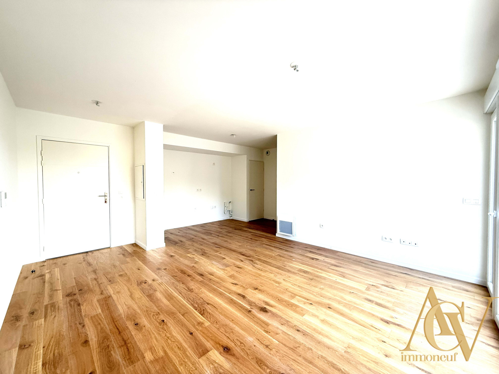 
                                                Vente
                                                 T3 Dernier Étage Terrasse & Vue Dégagée à Cogolin