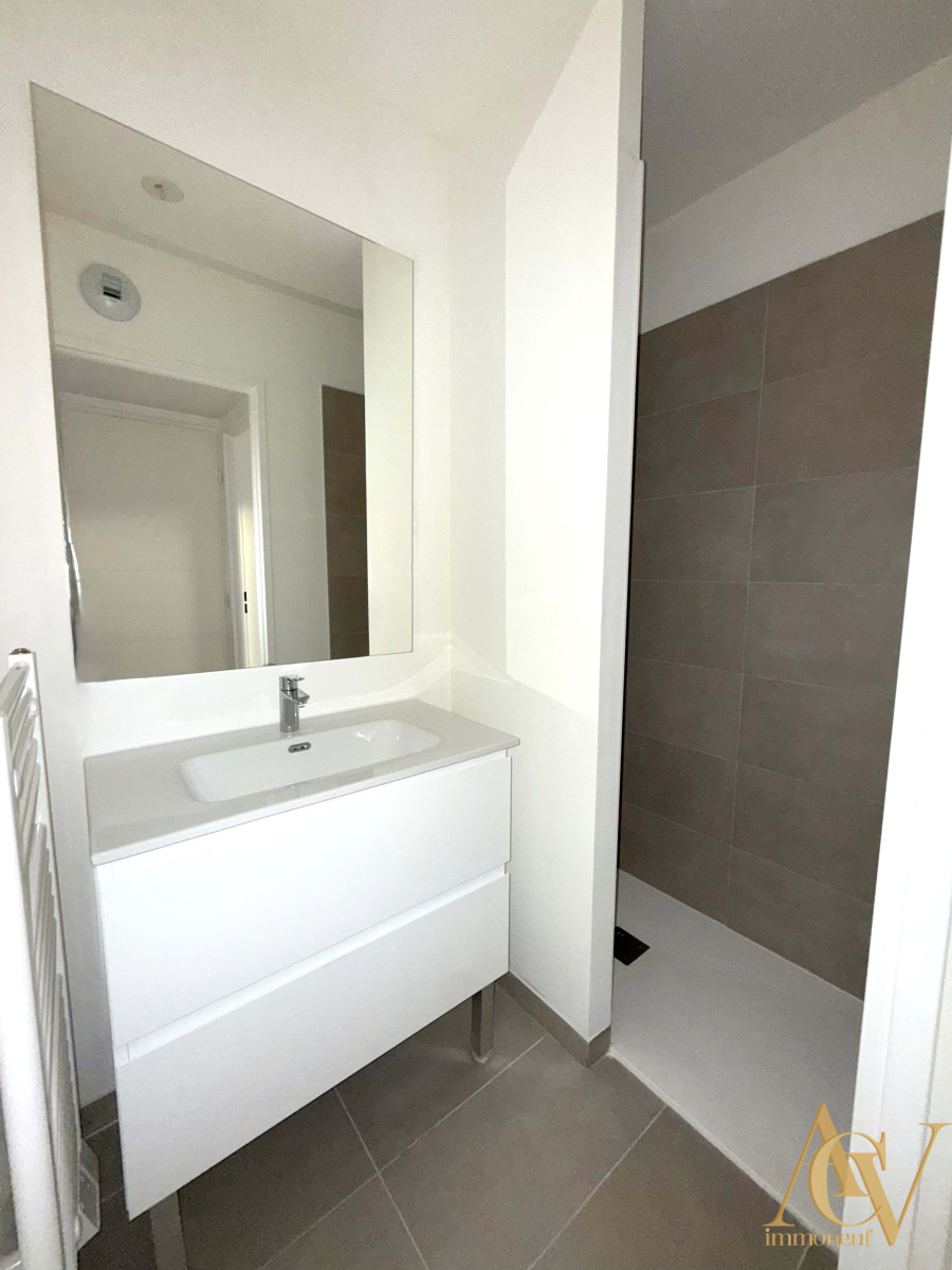 
                                                Vente
                                                 T3 Dernier étage Terrasse & Vue Exceptionnelle