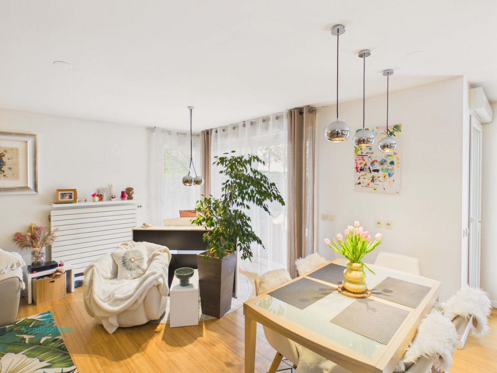 
                                                Vente
                                                 T3 d'exception : L'art de vivre dedans-dehors