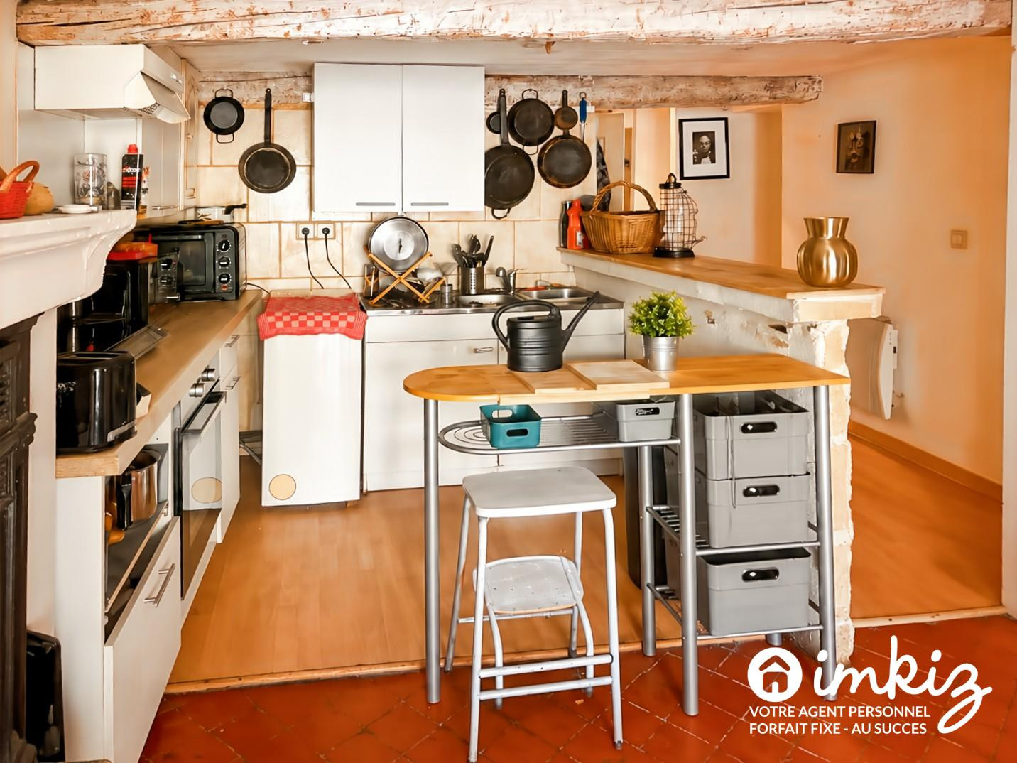 
                                                Vente
                                                 T3 en centre ville avec fort potentiel locatif