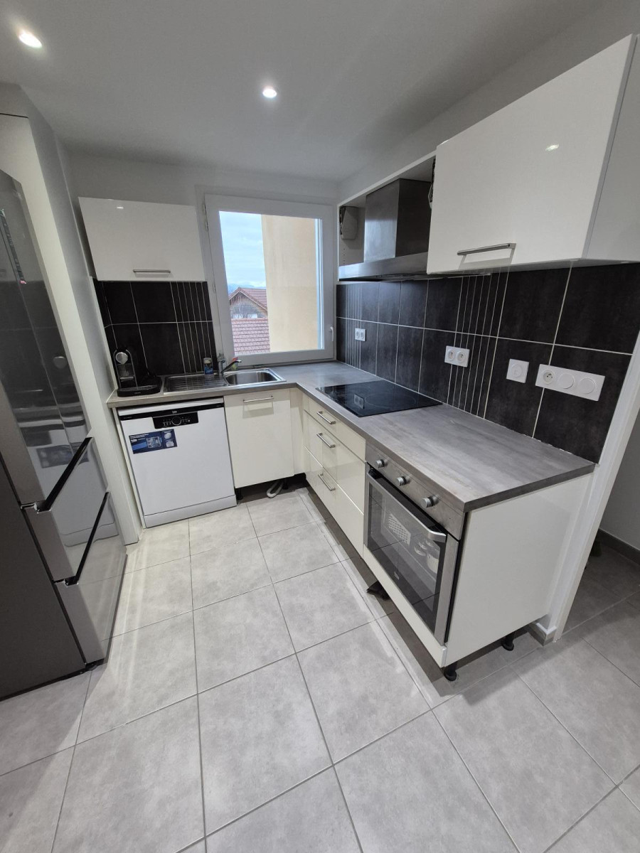 
                                                Location
                                                 T3 en duplex meublé, à Présilly