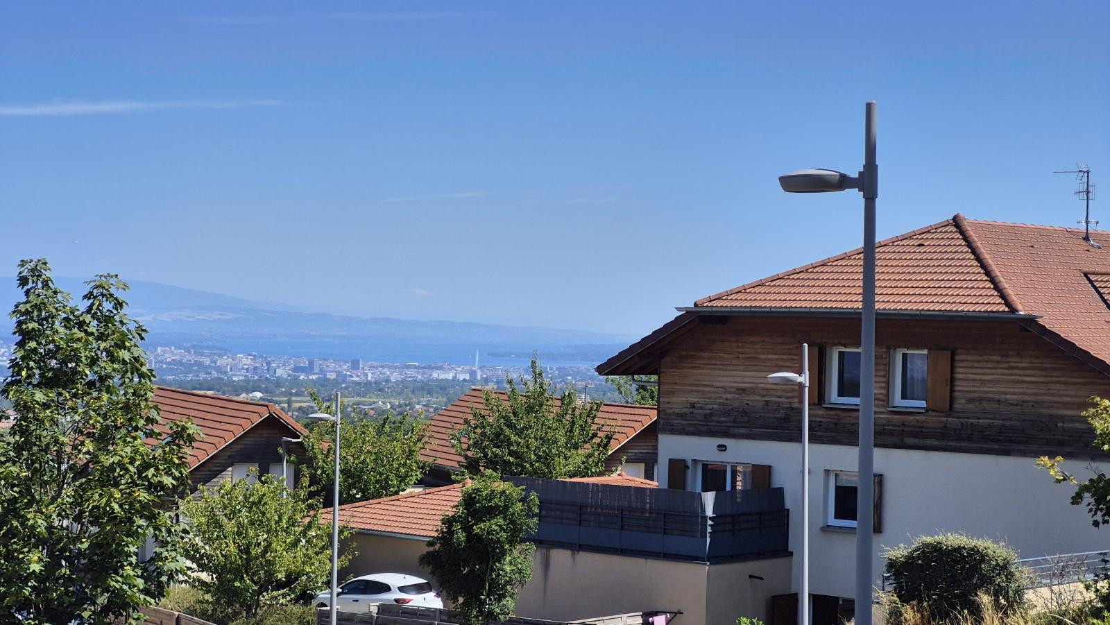 
                                                Location
                                                 T3 en duplex meublé, à Présilly