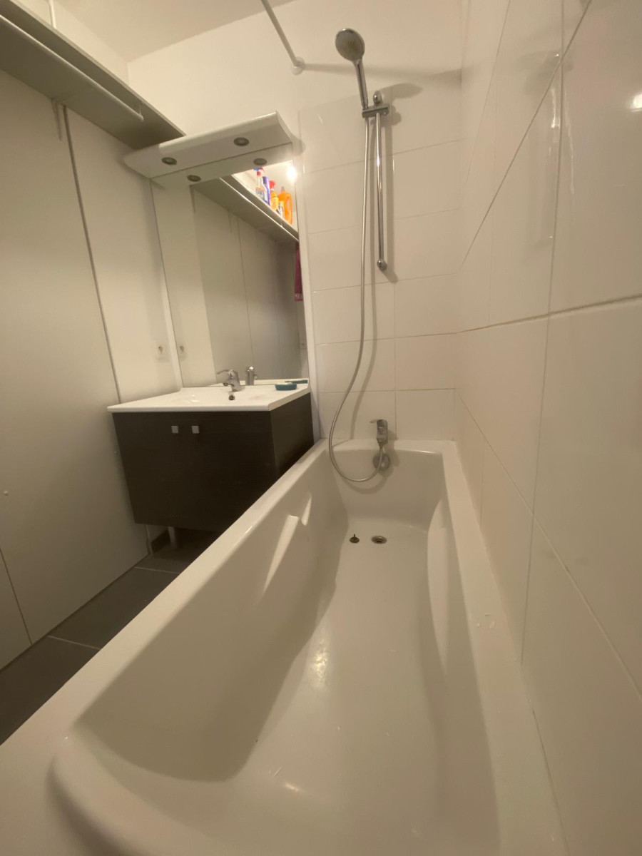 
                                                Location
                                                 T3 en résidence calme et sécurisée