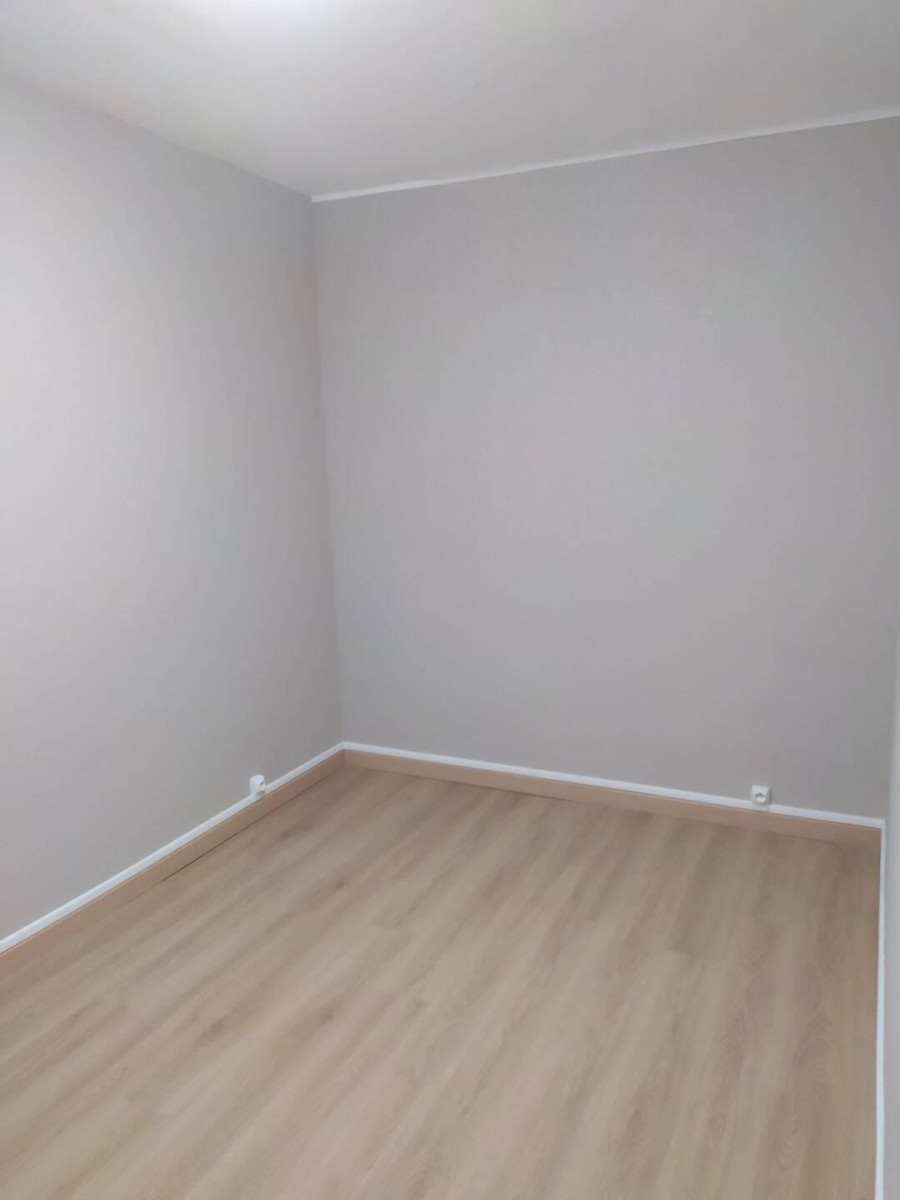 
                                                Location
                                                 T3 Entièrement Rénové  – Îlot de Calme